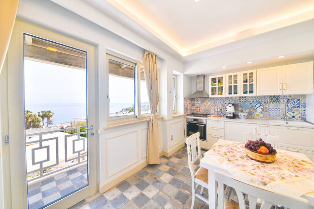 Finestra appartamento con balcone